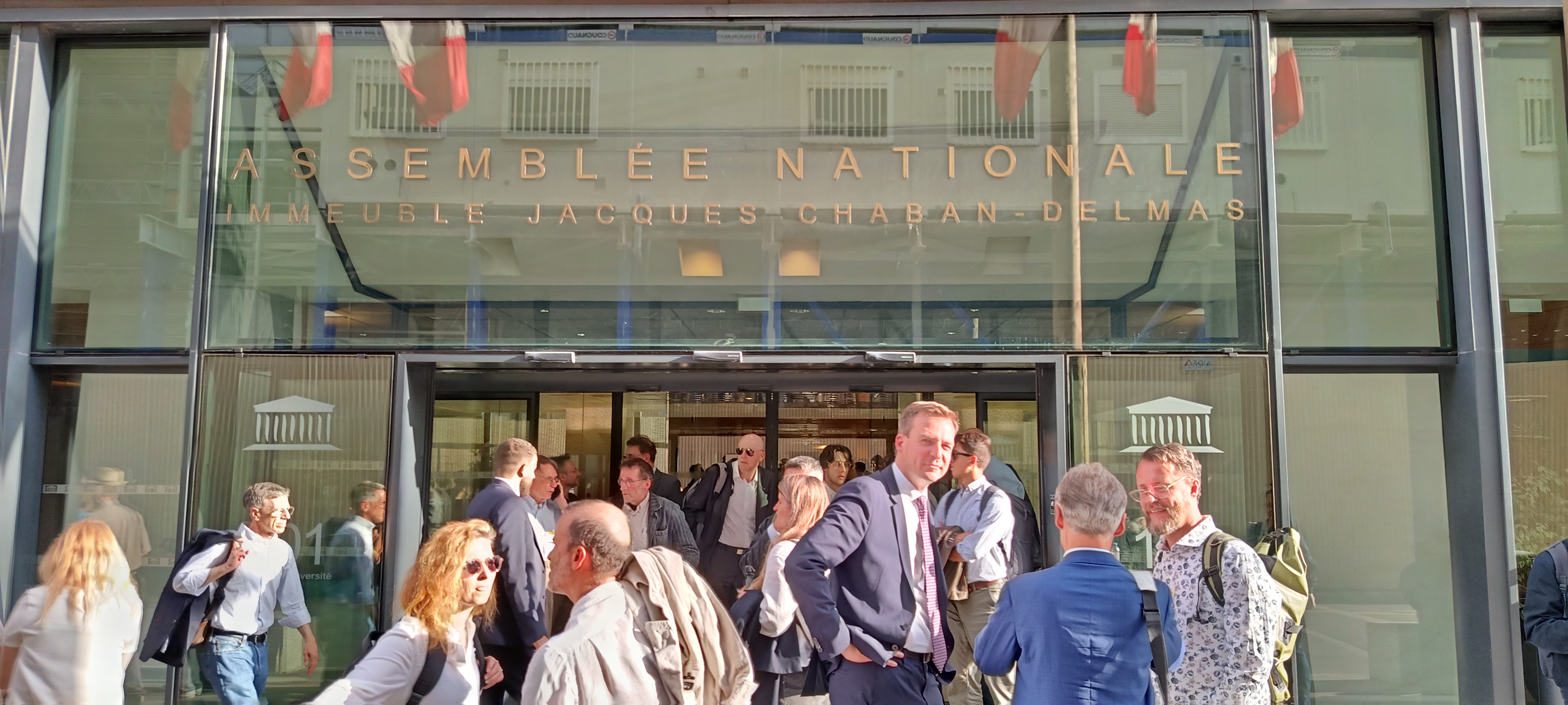 UAPs ENTER THE FRENCH NATIONAL ASSEMBLY THROUGH THE FRONT DOOR